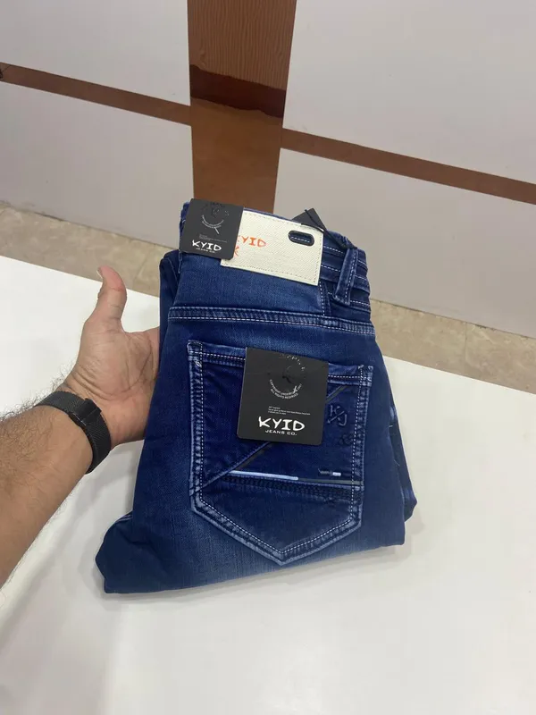 MEN_JEANS_NARROW_FIT