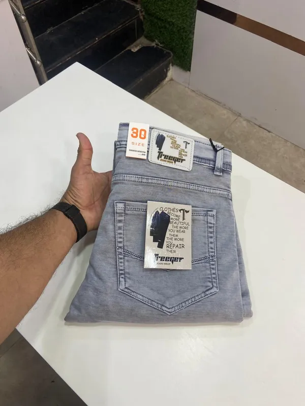 MEN_JEANS_