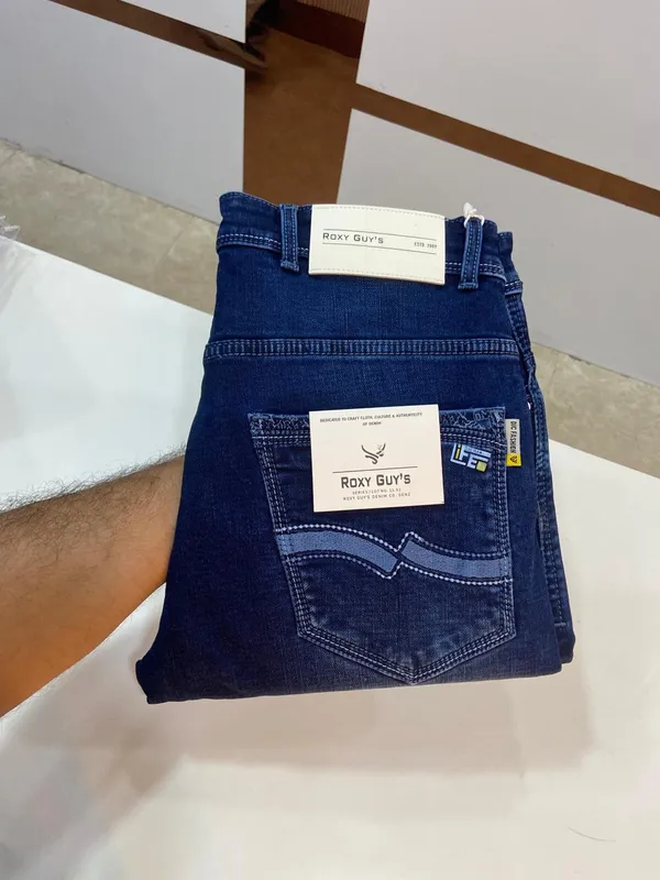 MEN_NARROW_FIT_JEANS