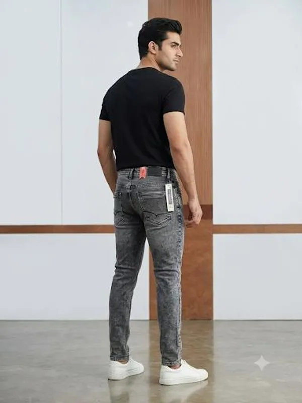 men_jeans_narrow_fit