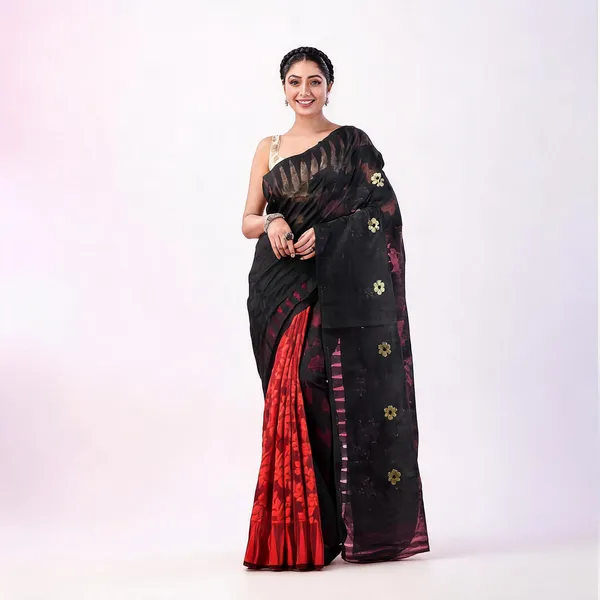 Red_Black_Cotton_Handloom_Dhakai_Jamdani_Floral_Saree_For_Women