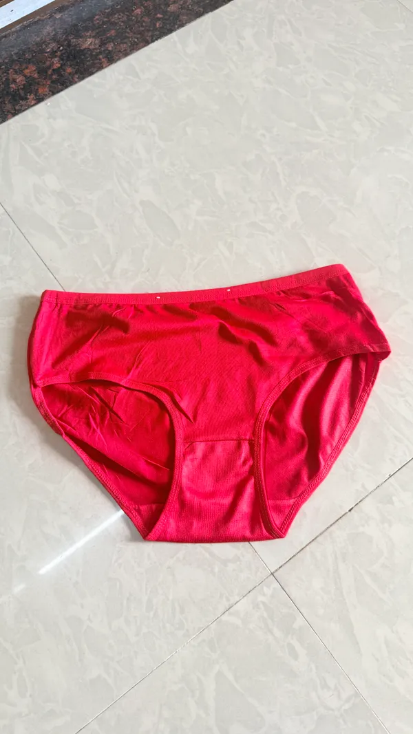 Red_cotton_panty_for_women