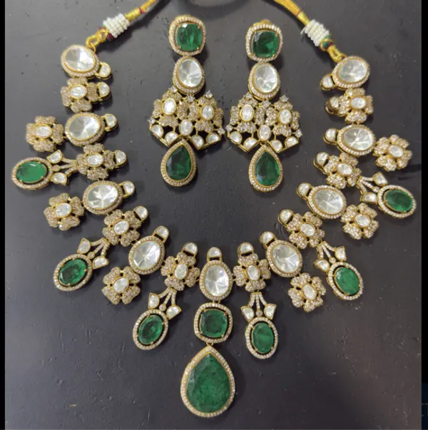 Antique_Gold-Tone_Green_White_Stone_Floral_Necklace_Set_For_Women