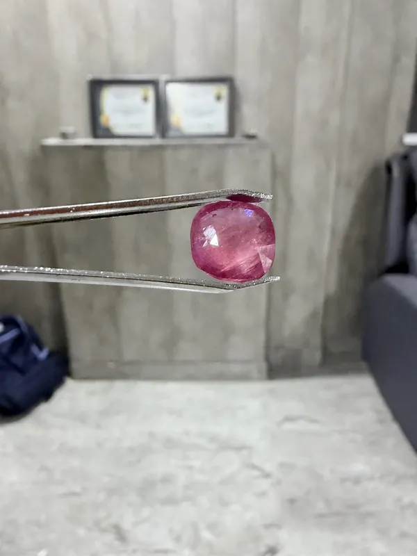 Red_Ruby_Natural_Gemstone_For_Adults_7.25_Ratti