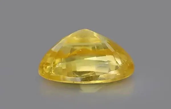 Yellow_Sapphire_Natural_Gemstone_For_Adults_8.25_Ratti