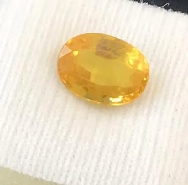 Yellow_Sapphire_Natural_Gemstone_For_Adults_6.25_Ratti