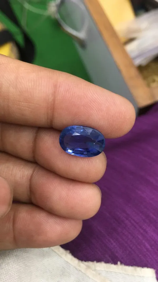 Blue_Sapphire_Natural_Gemstone_For_Adults_10.25_Ratti