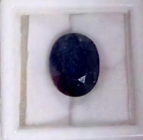 Blue_Sapphire_Natural_Gemstone_For_Adults_10.25_Ratti