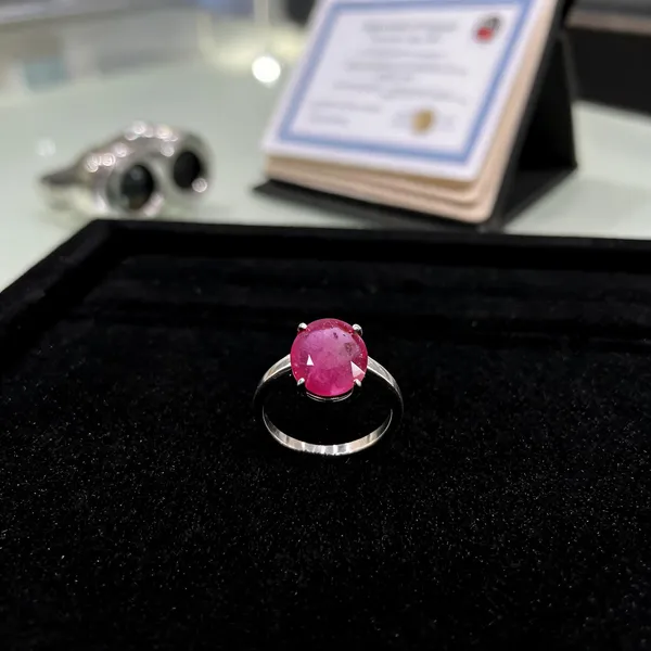 Red_Ruby_Natural_Gemstone_For_Adults_6.25_Ratti