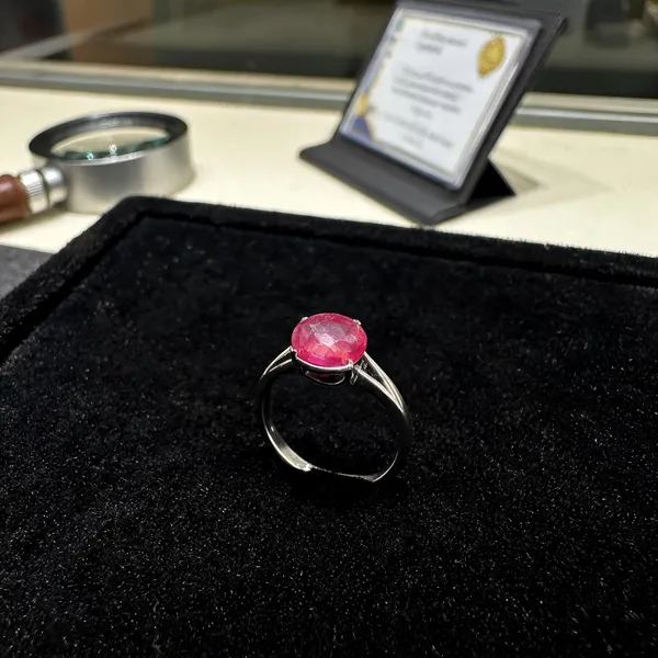 Red_Ruby_Natural_Gemstone_For_Adults_7.25_Ratti