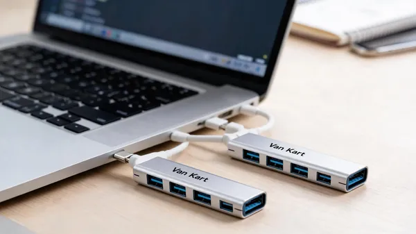 Van_Kart_Silver_Usb-C_Multiport_Hub_Pack_of_2