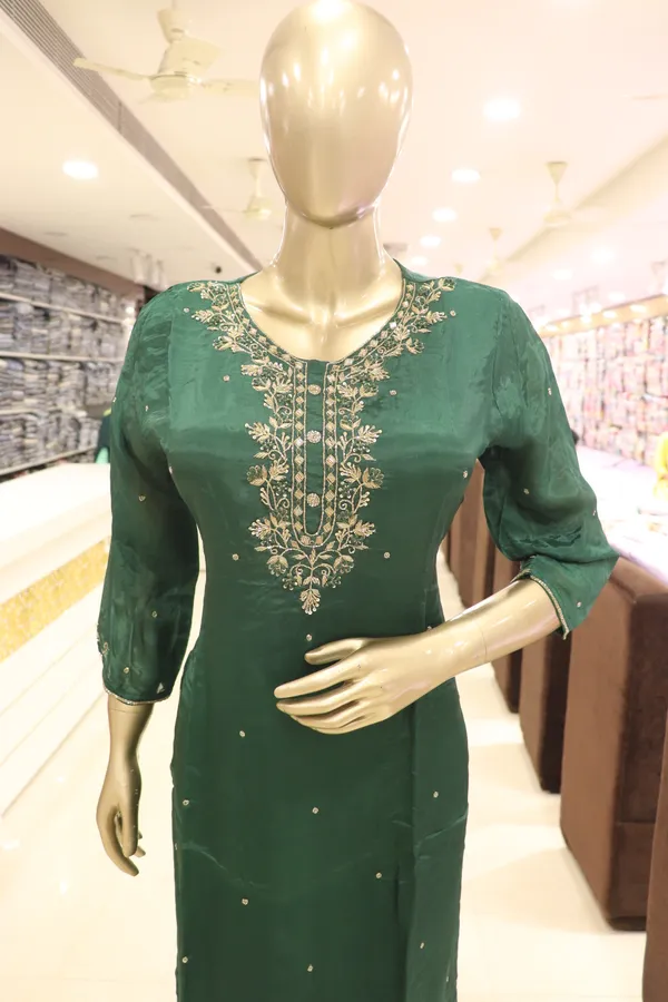 Dark_Green_Crepe_Embroidered_Kurti_Pant_Set_For_Women