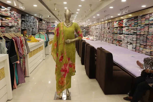 Green_Crepe_Straight_Floral_Print_Kurti_Set_For_Women