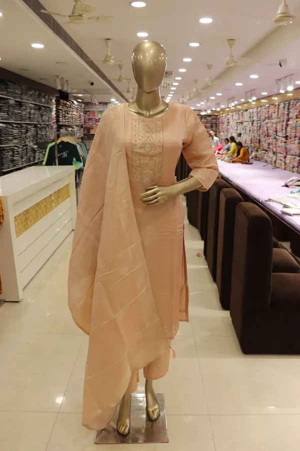 Peach_Jacquard_Embroidered_Kurti_Pant_Set_For_Foman