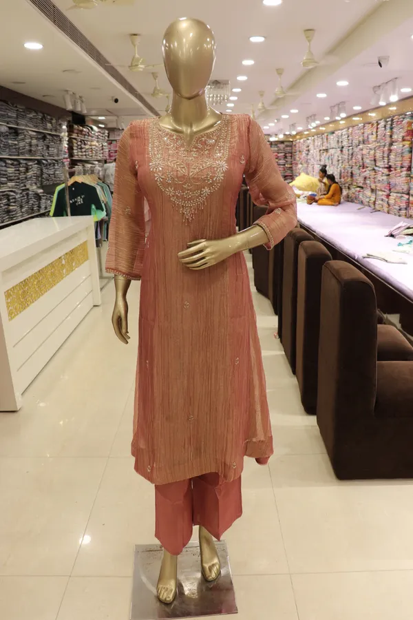 Pink_Crepe_Embroidered_Kurti_Set_For_Women