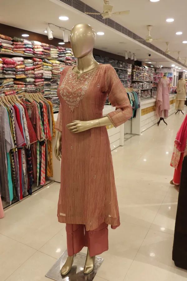 Pink_Crepe_Embroidered_Kurti_Set_For_Women