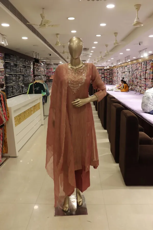 Pink_Crepe_Embroidered_Kurti_Set_For_Women