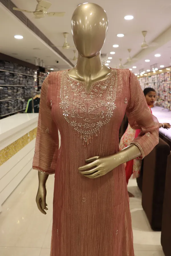 Pink_Crepe_Embroidered_Kurti_Set_For_Women