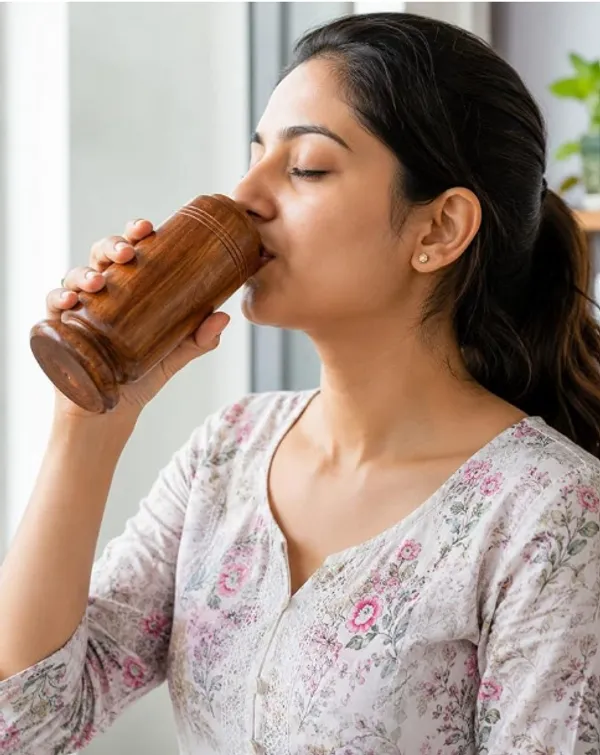 Reticals_Vijaysar_Wooden_Herbal_Glass_–_Handcrafted_Natural_Wood_Tumbler