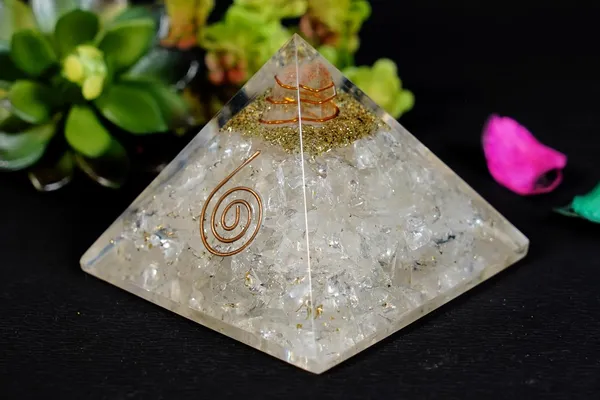 Clear_Quartz_Orgone_Crystal_70_To_78Mm_Pyramid_Handcrafted_Resin_With_Power_Symbol_Clarity,_Amplification,_And_Spiritual_Connection