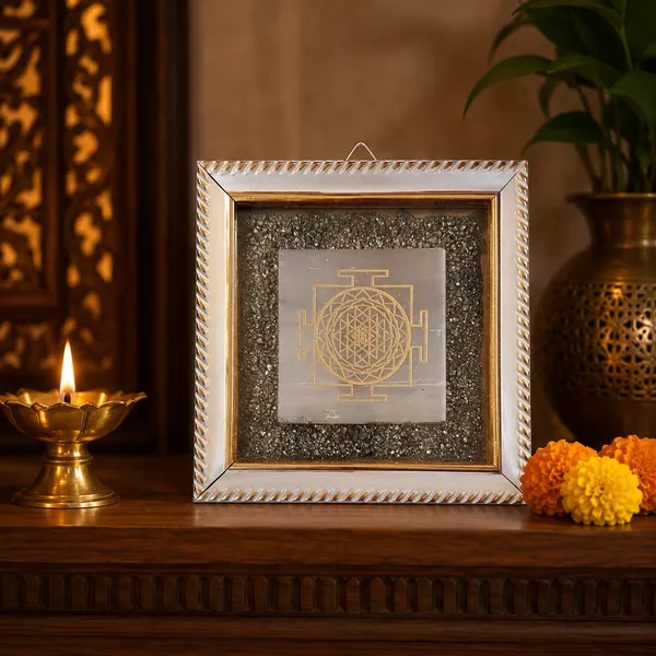 Vaastu_Correction_Yantra_Pyrite_&_Selenite_Shriyantra_for_Positive_Energy,_Prosperity_&_Home_and_Business_Harmony