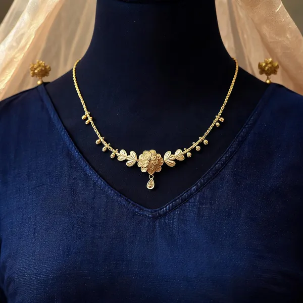 Gold_Copper_Brass_Floral_Adjustable_Short_Necklace_For_Women