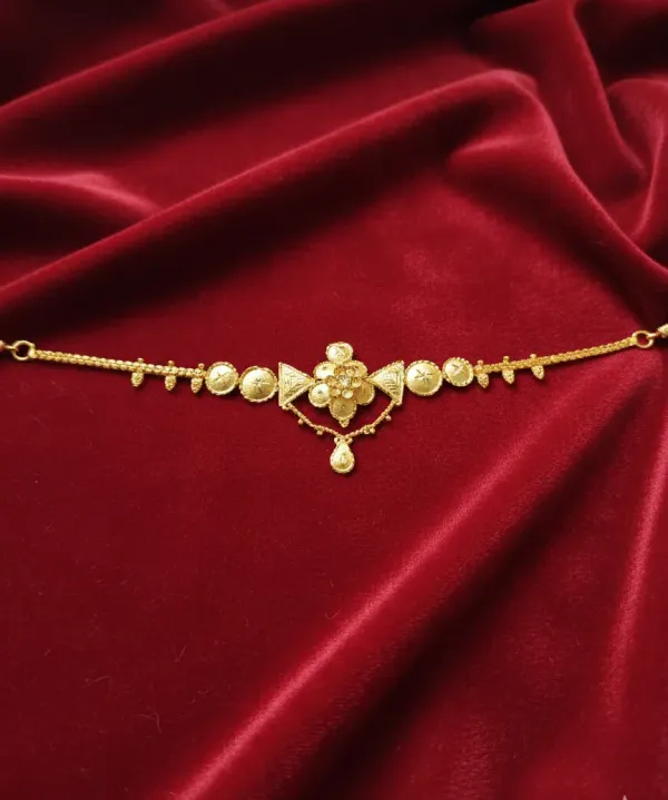 Gold_Copper_Gold_Plated_Floral_Pendant_Designer_Necklace_For_Women