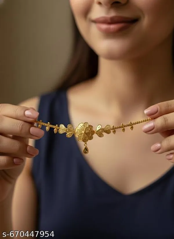 Gold_Copper_Brass_Floral_Adjustable_Short_Necklace_For_Women