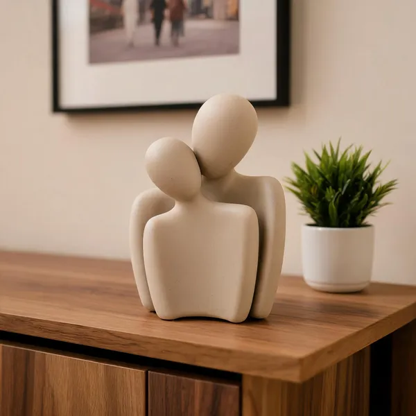 Resin_Abstract_Embracing_Figures_Beige_Sculpture
