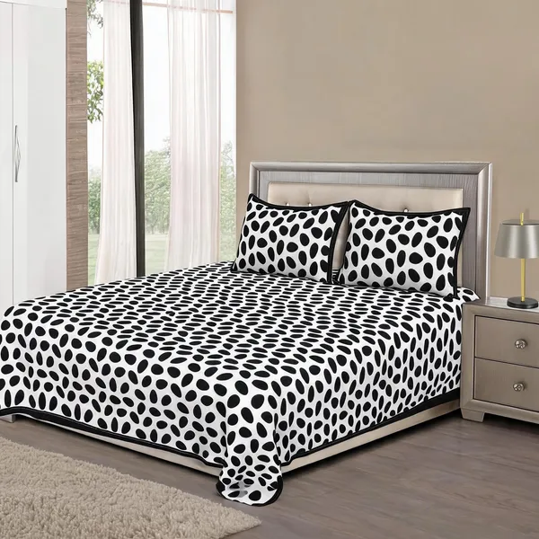 Cotton_Animal_Print_Black_And_White_Bed_Sheet_With_2_Pillow_Covers