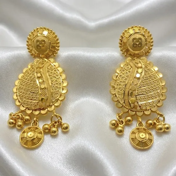 Gold_Micro_Plated_Copper_Dubai_Heritage_Oval_Pendant_Necklace_Set