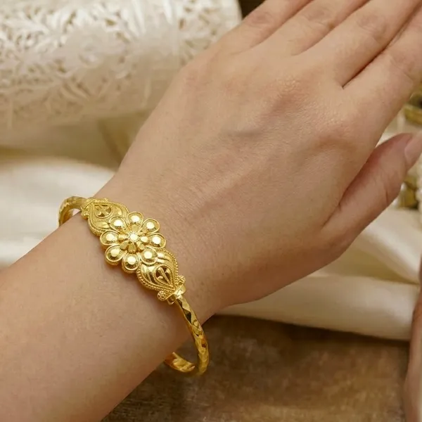 Gold_Micro_Plated_Copper_Floral_Paisley_Traditional_Bangle_Set_Of_4