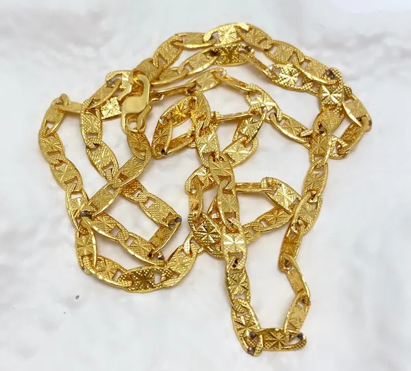 Gold_Micro_Plated_Textured_Oval_Link_Neck_Chain_For_Women