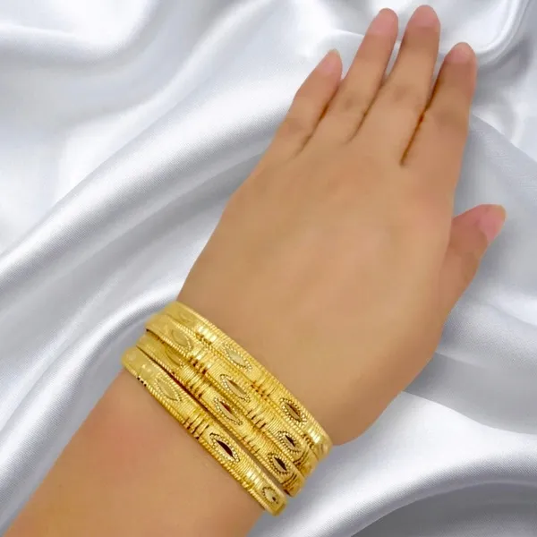 Gold_Micro_Plated_Copper_Traditional_Dubai_Motif_Bangle_For_Women