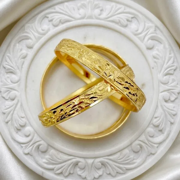 Gold_Micro_Plated_Floral_Cutwork_Traditional_Bangle_Set_Of_2