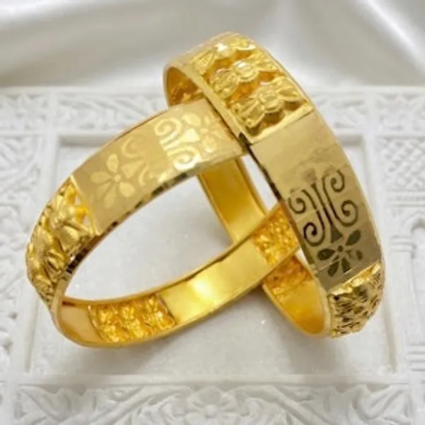 Gold_Micro_Plated_Handcrafted_Traditional_Bangle_Cuff_For_Women