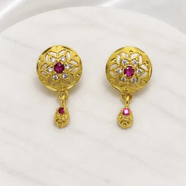 Gold_Micro_Plated_Ad_Ruby_Star_Motif_Pendant_Necklace_Earring_Set