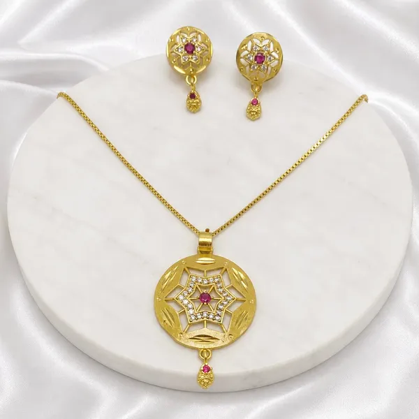 Gold_Micro_Plated_Ad_Ruby_Star_Motif_Pendant_Necklace_Earring_Set