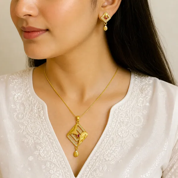 Gold_Micro_Plated_Ad_Ruby_Geometric_Pendant_Necklace_Set_For_Women