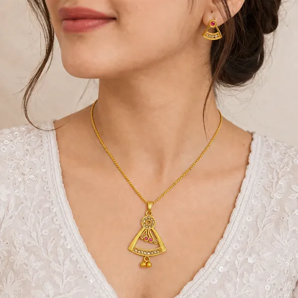 Gold_Micro_Plated_Copper_Ad_Ruby_Geometric_Pendant_Necklace_Set