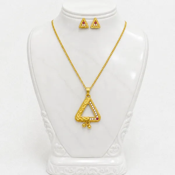 Gold_Micro_Plated_Triangle_Ad_Ruby_Pendant_Necklace_Set_For_Women