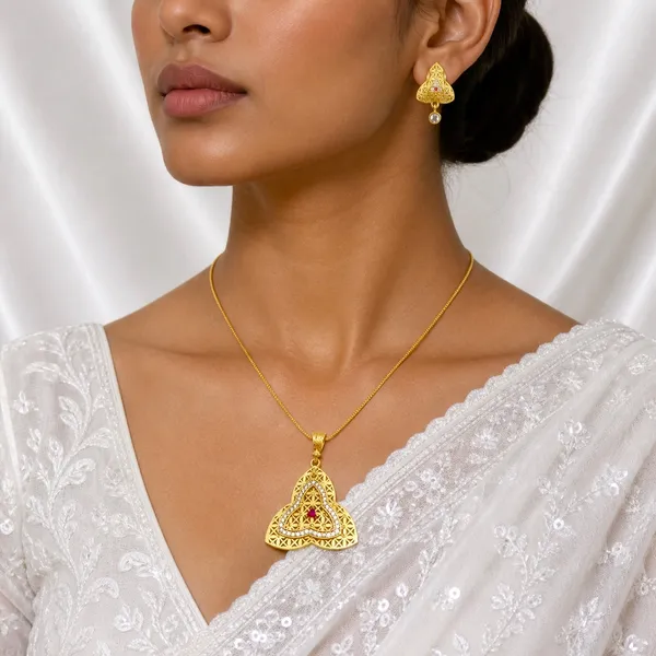 Red_Gold_Micro_Plated_Ad_Ruby_Trinity_Clover_Pendant_Necklace_Set