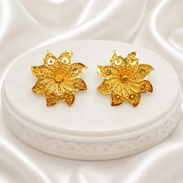 Gold_Micro_Plated_Copper_Floral_Sunburst_Temple_Pendant_Necklace_Set