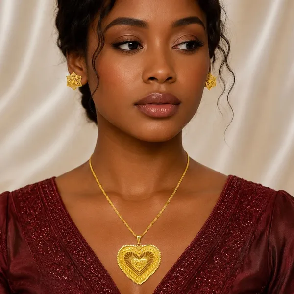 Gold_Micro_Plated_Heart_Motif_Statement_Pendant_Necklace_Set