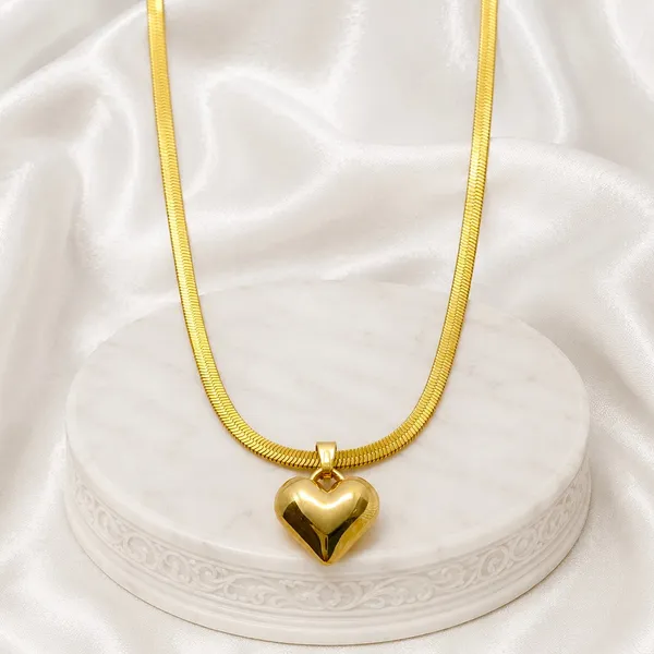 Gold_18K_Plated_Snake_Chain_Solid_Heart_Pendant_Necklace_For_Women