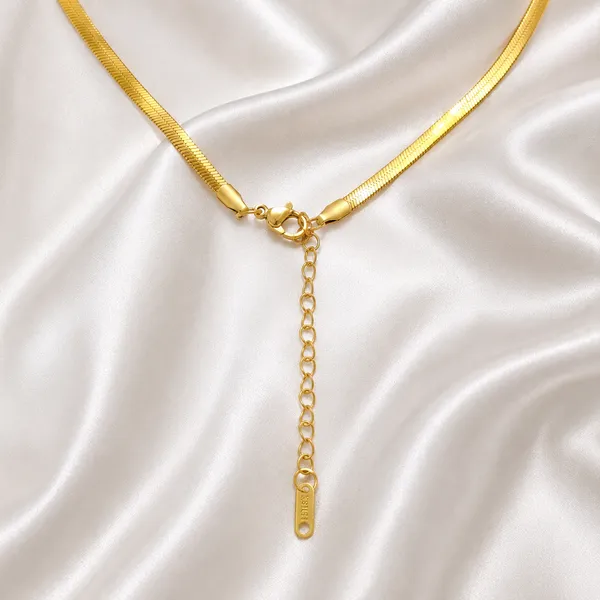 Gold_18K_Plated_Snake_Chain_Solid_Heart_Pendant_Necklace_For_Women