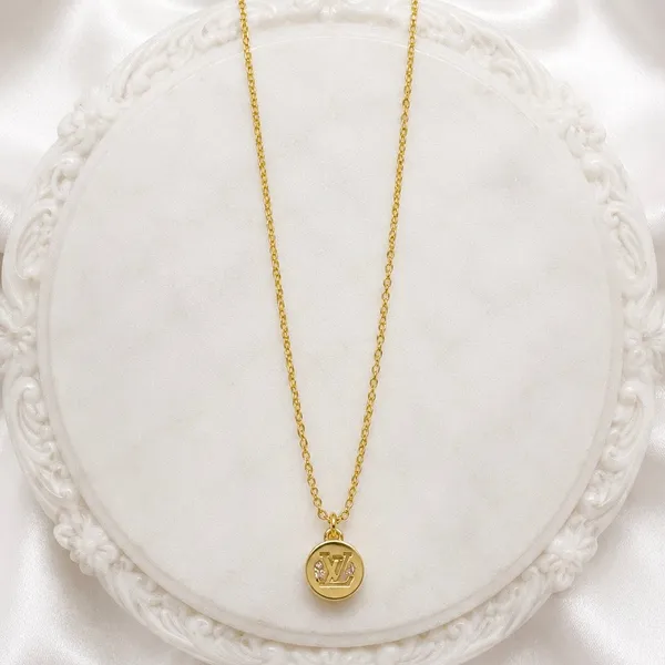 Gold_18K_Plated_Stainless_Steel_Ad_Stone_Circle_Pendant_Necklace