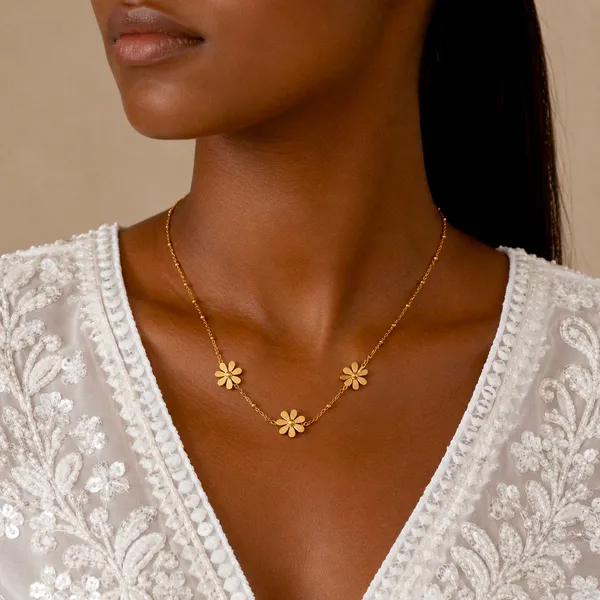 Gold_18K_Plated_Stainless_Steel_Minimal_Daisy_Floral_Beaded_Necklace