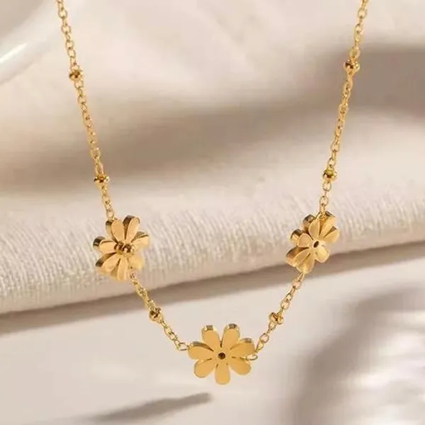 Gold_18K_Plated_Stainless_Steel_Minimal_Daisy_Floral_Beaded_Necklace