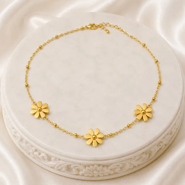 Gold_18K_Plated_Stainless_Steel_Minimal_Daisy_Floral_Beaded_Necklace